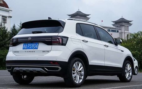 Volkswagen T-Cross I, 2022 год, 1 270 000 рублей, 6 фотография