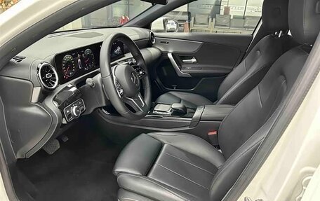 Mercedes-Benz A-Класс, 2022 год, 1 530 000 рублей, 8 фотография
