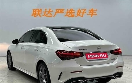 Mercedes-Benz A-Класс, 2022 год, 1 530 000 рублей, 3 фотография