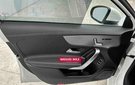 Mercedes-Benz A-Класс, 2022 год, 1 530 000 рублей, 7 фотография