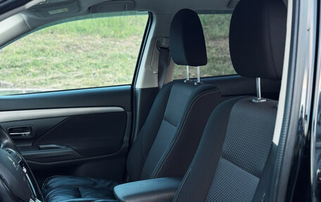 Mitsubishi Outlander III рестайлинг 3, 2016 год, 2 050 000 рублей, 6 фотография