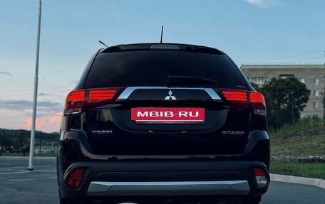 Mitsubishi Outlander III рестайлинг 3, 2016 год, 2 050 000 рублей, 21 фотография