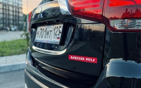 Mitsubishi Outlander III рестайлинг 3, 2016 год, 2 050 000 рублей, 22 фотография