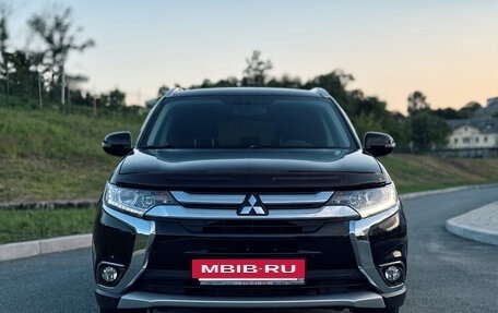 Mitsubishi Outlander III рестайлинг 3, 2016 год, 2 050 000 рублей, 33 фотография