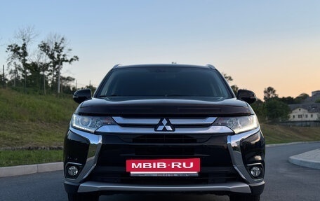 Mitsubishi Outlander III рестайлинг 3, 2016 год, 2 050 000 рублей, 32 фотография