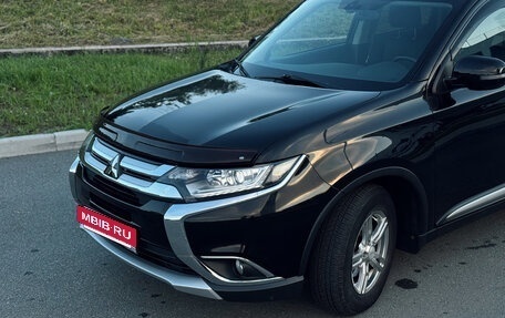 Mitsubishi Outlander III рестайлинг 3, 2016 год, 2 050 000 рублей, 31 фотография
