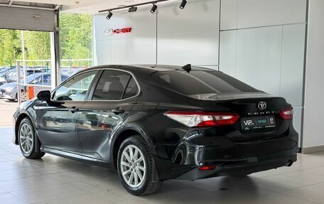 Toyota Camry, 2021 год, 2 417 000 рублей, 3 фотография
