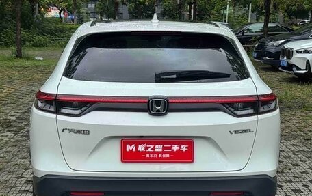 Honda Vezel, 2022 год, 2 100 000 рублей, 5 фотография
