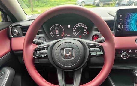 Honda Vezel, 2022 год, 2 100 000 рублей, 11 фотография