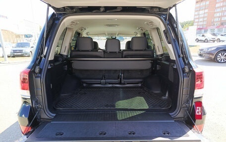 Toyota Land Cruiser 200, 2018 год, 6 990 000 рублей, 10 фотография