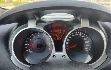 Nissan Juke II, 2011 год, 750 000 рублей, 13 фотография