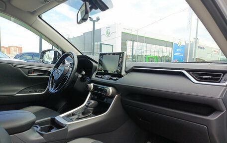 Toyota RAV4, 2020 год, 3 020 000 рублей, 11 фотография
