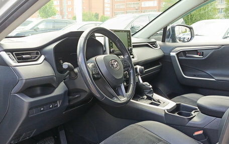 Toyota RAV4, 2020 год, 3 020 000 рублей, 16 фотография