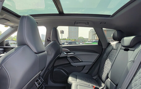 Audi Q5, 2026 год, 6 450 000 рублей, 12 фотография