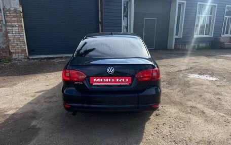 Volkswagen Jetta VI, 2011 год, 650 000 рублей, 4 фотография