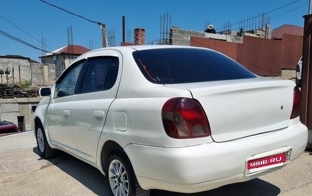 Toyota Platz, 2001 год, 310 000 рублей, 3 фотография