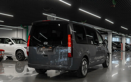Hyundai Staria, 2024 год, 6 350 000 рублей, 5 фотография