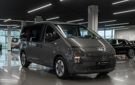 Hyundai Staria, 2024 год, 6 350 000 рублей, 2 фотография