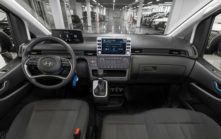 Hyundai Staria, 2024 год, 6 350 000 рублей, 8 фотография