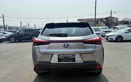 Lexus UX I, 2022 год, 2 060 000 рублей, 6 фотография