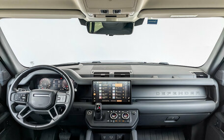 Land Rover Defender II, 2024 год, 11 000 000 рублей, 14 фотография