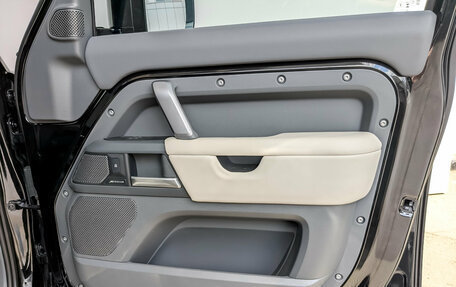 Land Rover Defender II, 2024 год, 11 000 000 рублей, 26 фотография