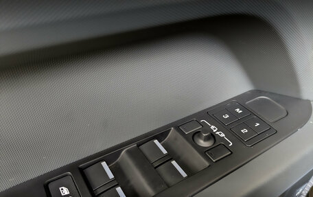 Land Rover Defender II, 2024 год, 11 000 000 рублей, 22 фотография