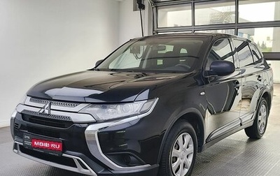 Mitsubishi Outlander III рестайлинг 3, 2018 год, 1 770 000 рублей, 1 фотография