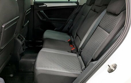 Volkswagen Tiguan II, 2018 год, 2 565 000 рублей, 3 фотография