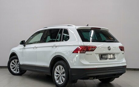 Volkswagen Tiguan II, 2018 год, 2 565 000 рублей, 4 фотография