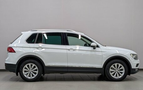 Volkswagen Tiguan II, 2018 год, 2 565 000 рублей, 12 фотография