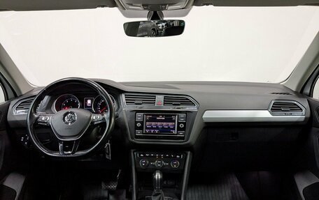 Volkswagen Tiguan II, 2018 год, 2 565 000 рублей, 26 фотография