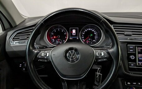 Volkswagen Tiguan II, 2018 год, 2 565 000 рублей, 27 фотография