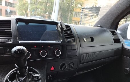 Volkswagen Transporter T5 рестайлинг, 2010 год, 1 400 000 рублей, 11 фотография