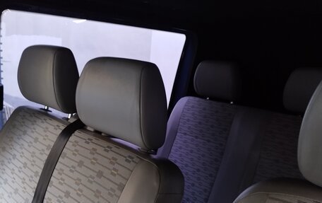 Volkswagen Transporter T5 рестайлинг, 2010 год, 1 400 000 рублей, 13 фотография
