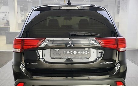 Mitsubishi Outlander III рестайлинг 3, 2018 год, 1 770 000 рублей, 6 фотография
