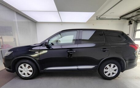 Mitsubishi Outlander III рестайлинг 3, 2018 год, 1 770 000 рублей, 8 фотография