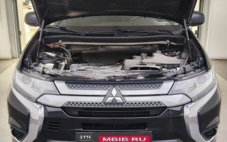 Mitsubishi Outlander III рестайлинг 3, 2018 год, 1 770 000 рублей, 9 фотография