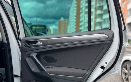 Volkswagen Tiguan II, 2018 год, 3 200 000 рублей, 16 фотография