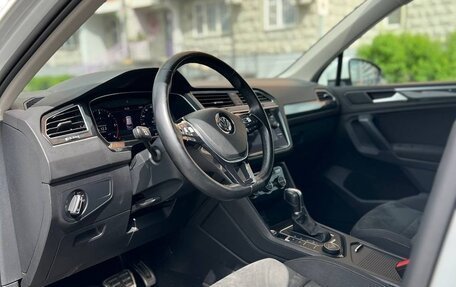 Volkswagen Tiguan II, 2018 год, 3 200 000 рублей, 11 фотография