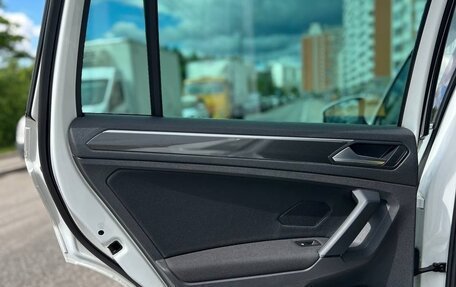 Volkswagen Tiguan II, 2018 год, 3 200 000 рублей, 13 фотография