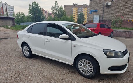 Volkswagen Polo VI (EU Market), 2013 год, 825 000 рублей, 3 фотография