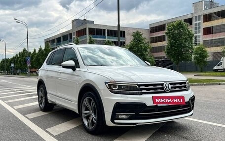 Volkswagen Tiguan II, 2018 год, 3 200 000 рублей, 27 фотография