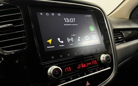 Mitsubishi Outlander III рестайлинг 3, 2021 год, 1 880 000 рублей, 15 фотография