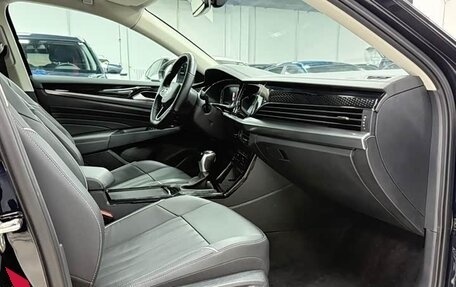 Volkswagen Passat B8 рестайлинг, 2023 год, 1 880 000 рублей, 10 фотография
