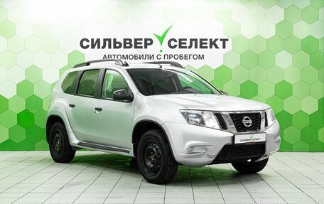 Nissan Terrano III, 2015 год, 900 000 рублей, 5 фотография