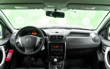 Nissan Terrano III, 2015 год, 900 000 рублей, 13 фотография