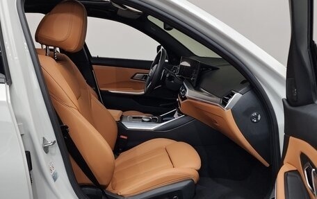 BMW 3 серия, 2024 год, 4 300 000 рублей, 16 фотография