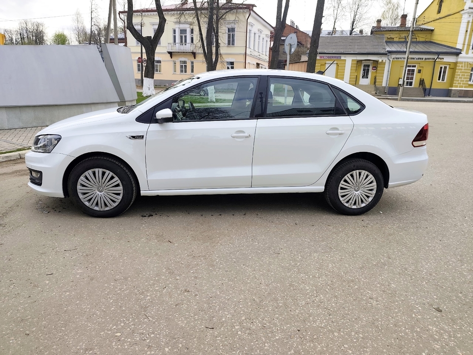 Volkswagen Polo V рестайлинг, 2019 год, 1 115 000 рублей, 1 фотография