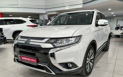 Mitsubishi Outlander III рестайлинг 3, 2020 год, 2 699 000 рублей, 1 фотография